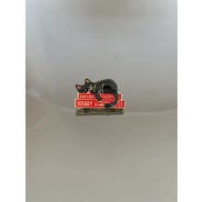 Lüx Wood Wood ve Erşah – Altın Renkli Figürlü Broş Koleksiyonu (Taç, Burç ve Daha Fazlası) Model 32