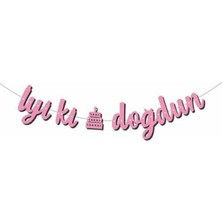 Iyiki Doğdun Kaligrafi Pembe Renk Banner