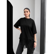 Esra Helvacı Dantel Detay Tshirt
