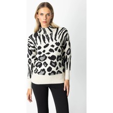 On Fashion Desenli Degaje Kadın Bej Kazak 65322