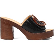 Celal Gültekin Kadın Siyah Tokalı Deri Terlik