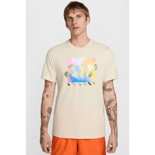 Nike Sportswear Cosmic Mens Tee Grafik Baskılı Erkek Tişört Bej