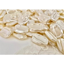 Boncukcu Abla Dikdörtgen Delikli Yamuk Sedefli Beyaz Boncuk 20MM 50 Adet B:64
