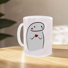 Uçan Kupa Sevimli Kalp Tutan Karakter Tasarımlı Porselen Kupa  Minimal Romantik Hediye