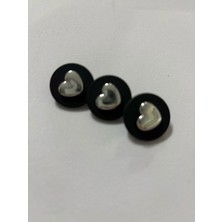 Boncukcu Abla Siyah Üstüne Gümüş Kalp Düğme 3 Lü Özel Tasarım Düğme 2,3CM(BD11)