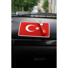Normadia Türk Bayrağı Desenli Araç Içi Kaydırmaz Ped ve Anahtarlık Seti