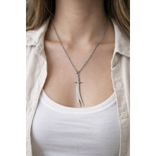 Herşey Nota Ince Formlu Metal Figürlü 60 cm Zincirli Kolye – Uzun Minimal Tasarım