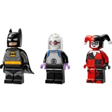 Line Batmobile ile , Harley Quinn ve Mr. Freeze’e Karşı 76274 Güvenli