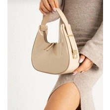 Legend Aksesuar Kadın Rugan Deri Baget Cherry Bag Fermuar Kapamalı Cherry Bag Özel Askı Detaylı Kol Çantası