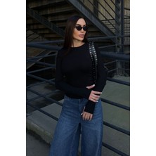 Lior Design Siyah Bisiklet Yaka Parmak Detaylı Ultra Soft Kumaş Bluz BCDF-25B0001