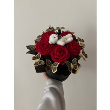 UltraMint Kadife Gül Buketi, Siyah Kelebek ve Ayırcık Detaylarıyla Şık Hediye