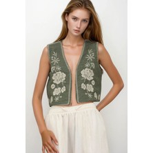 Lior Design Haki Nakış Detaylı Astarlı Dokulu Crop Yelek BCHESQ-251145