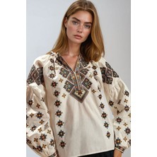 Lior Design Beyaz Etnik Desenli Balon Kol V Yaka Bluz BCHESQ-251136