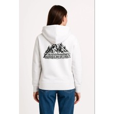 Tarz Yeri Kadın Nihilist Penguen Temalı Oversize Kapüşonlu Sweatshirt - Beyaz