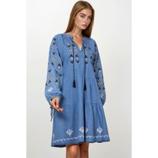 Lior Design Mavi Hakim Yaka Nakış Işlemeli Jean Elbise BCHESQ-251105