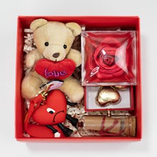 UltraMint Sevgililer Günü Hediye Kutusu: Kalpli Anahtarlık, Çikolata, Notlar ve Ayıcık