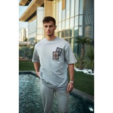 Tarz Yeri Erkek Bisiklet Yaka Kilim Baskılı Oversize T-Shirt - Boyalı Gri