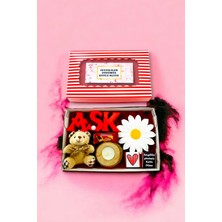 UltraMint Kırmızı Çizgili Romantik Sevgililer Günü Sürpriz Paket
