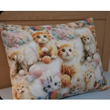 Taç Minik Kediler Yastık Kılıfı 1 Adet 50X70 Cm, %100 Pamuk