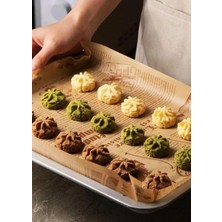 Delixa Gazete Şeklinde Yağlı Fırın Kağıdı, 5 Metre x 30 Cm, Isıya Dayanıklı, Pişirme ve Sarma Için Ideal, E