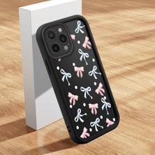 Ucuc iPhone 16 Pro Uyumlu Silikon Malzeme Darbeye Dayanıklı Siyah Renkli Kötüğ Deseni Kılıf