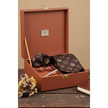 Kravatkolik Kahve Erkek Hediye Kutusu - Mendilli Kravat Kol Düğmesi Kravat Iğnesi KMK83