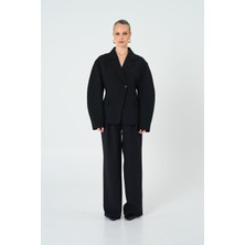 Kadın Siyah Bele Oturan Blazer