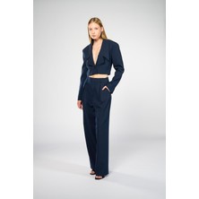 Thalure Kadın Lacivert Geniş Yaka Crop Blazer