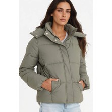 DeFacto Regular Fit Kapüşonlu Fermuarlı Şişme Mont F2143AX25WN