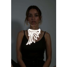 MOTTO10 Butik Beyaz Reflektörlü Büyük Kuş Kanadı Choker Kolye, Tarz Lazer Kesim Kolye - APFT1418