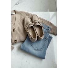 Divolya Bonita Bej Süet Boncuk Detaylı Babet Ayakkabı