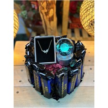 PremiumPort Renkli LED Işıklı Satürn Kız Küre ve Kalpli Karam Çikolata