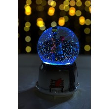 PremiumPort Büyük Boy Kış Masalı Kar Küresi, Sevgiliye Püskürtmeli Müzikli Işıklı