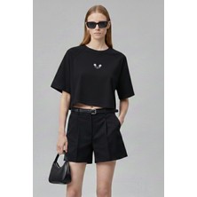 Softandbasic Kadın Nakışlı Regular %100 Organik Pamuk Yuvarlak Yaka Kısa Crop T-Shirt