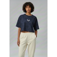 Softandbasic Kadın Nakışlı %100 Organik Pamuk Bisiklet Yaka Kısa Crop T-Shirt