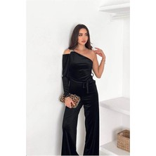 Neşeli Butik Kadın Siyah Kuşaklı Tek Omuz Kadife Kumaş Tulum NBK068