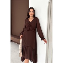 Neşeli Butik Kadın Kahverengi Fiyonk Detaylı V Yaka Volanlı Midi Boy Şifon Elbise