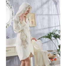 Huzur Çeyiz Fransız Dantelli Çeyizlik Gelin Hamamı Balayı Kadın Bornozu Seti