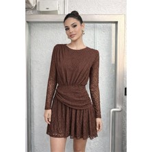 Neşeli Butik Kadın Kahverengi Dantel Kumaş Korsajlı Omuz Vatkalı Mini Boy Premium Elbise NBDKS199