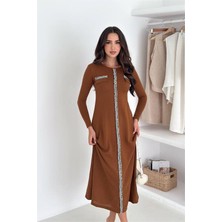 Neşeli Butik Kadın Kahverengi Taş Şerit Detaylı Uzun Kol Midi Boy Günlük Elbise NBK4343