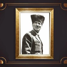 Giyense Özel Seri Altın Paspartulu Çerçeveli Atatürk Tablo TR254
