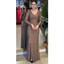 Abiyeniall Kahverengi V Yaka Uzun Kollu Yırtmaçlı Düz Kesim Pullu Boncuklu Uzun Abiye Elbise 11176-01