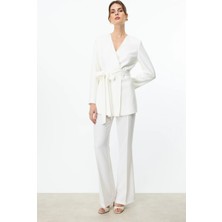 Ekol Düğmeli Bel Kuşaklı Ekru Kadın Ceket 04232