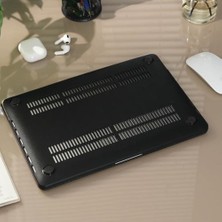 Storemax Pro 13 Karbon Fiber Sert Hard Ince Hafif Darbe Koruma Kapak Uyumlu Usb-C M1-M2 Bar ve Non- Bar Siyah