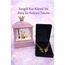 Yağmur Kar Küresi ile Ateş ve Su Kolye Takımı Sevgililer Gününe Özel Set Sevgili Arkadaş Hediyelik Dekor Eşya Otomatik Işıklı Müzik Kutusu