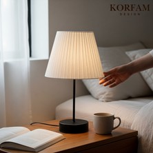 KorFam Beyaz Keten Kumaş Başlıklı Metal Gövdeli Abajur