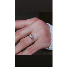 Cemal Demircioğlu Tek Taş 14 Ayar Altın Baget Taşlı Kadın Yüzük