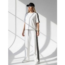 Kokoşum Butik 7492 Yanları Simli Şeritli Takım Beyaz