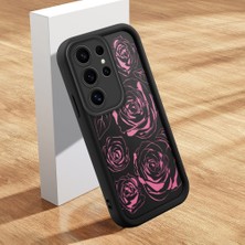 Ucuc Samsung Galaxy S25 Ultra Uyumlu Silikon Malzeme Darbeye Dayanıklı Siyah Renkli Kılıf Kelebek Gül Deseni