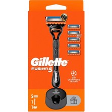 Gillette Fusion Tıraş Makinesi + 5 Adet Yedek Tıraş Bıçağı + Premium Stand Hediyeli Paket